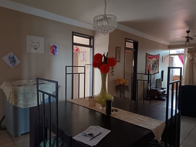 Charming 2-bedroom apartment for sale in Vanderbijlpark CW 6—perfect for comfortable modern living! - Photo 2