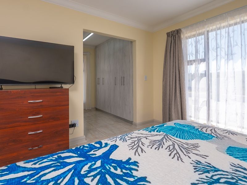 4 Spacious Units | Sea Views | Business-Zoned Investment in Agulhas - Photo 10