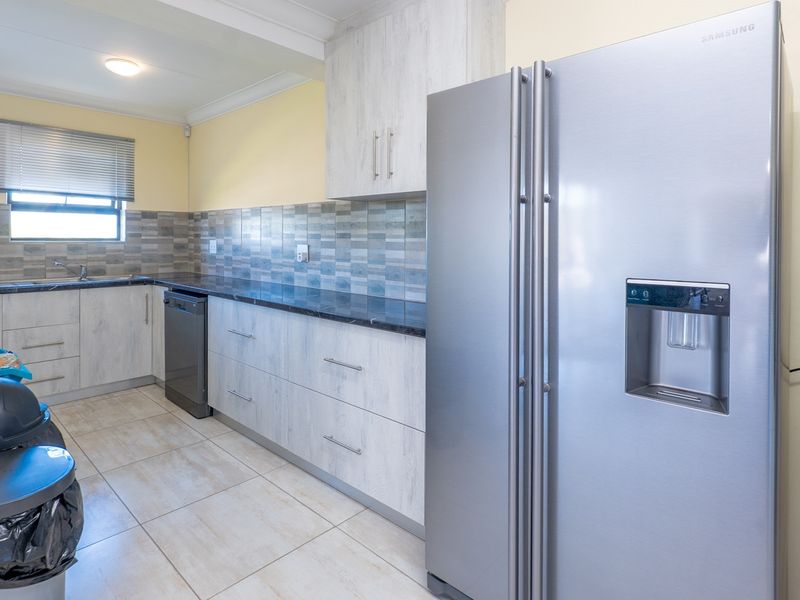 4 Spacious Units | Sea Views | Business-Zoned Investment in Agulhas - Photo 8