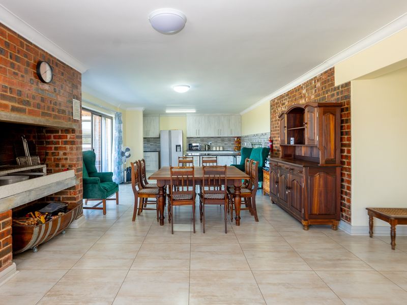 4 Spacious Units | Sea Views | Business-Zoned Investment in Agulhas - Photo 6