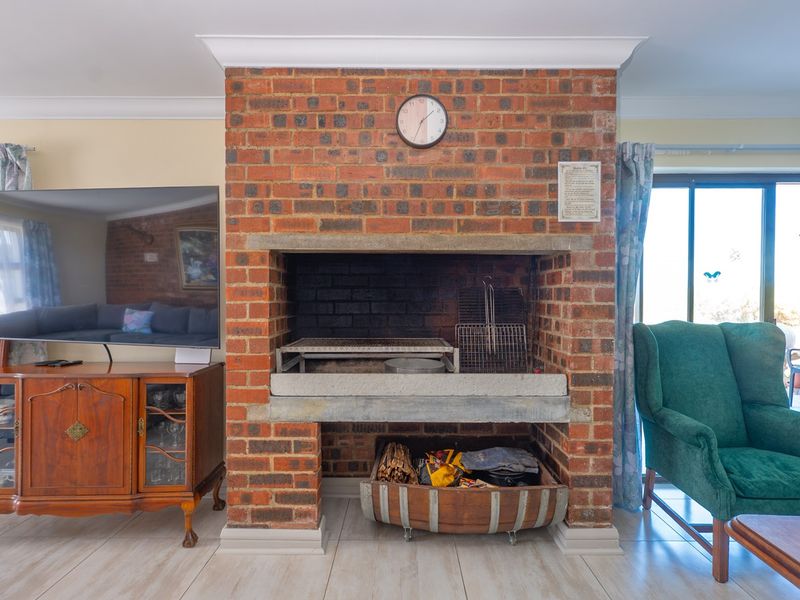 4 Spacious Units | Sea Views | Business-Zoned Investment in Agulhas - Photo 5