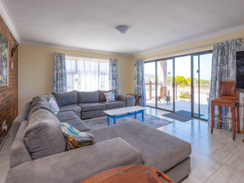 4 Spacious Units | Sea Views | Business-Zoned Investment in Agulhas - Photo 4