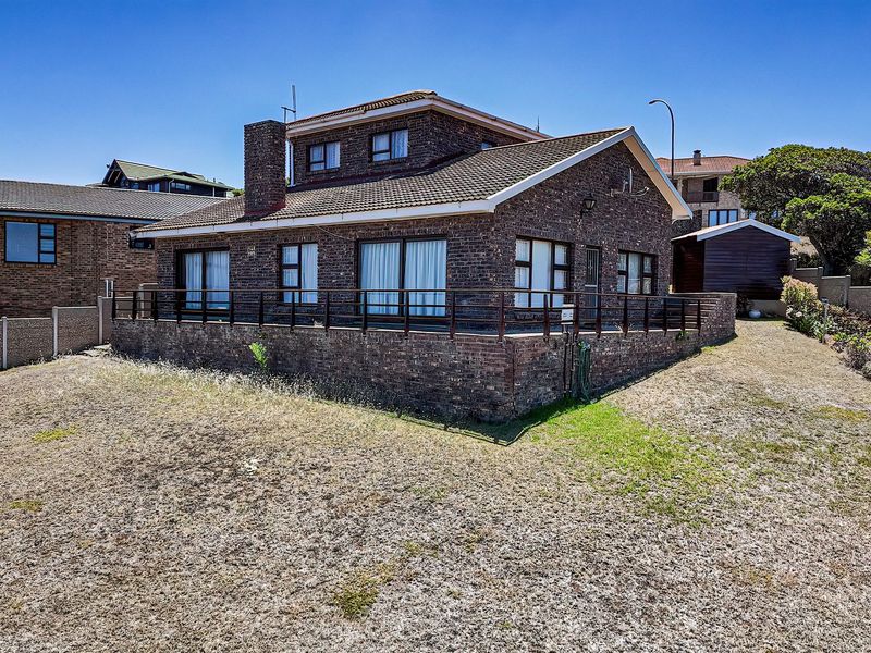 Coastal opportunity — Space, views & endless potential - Photo 2