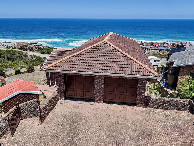 Coastal opportunity — Space, views & endless potential - Photo 5