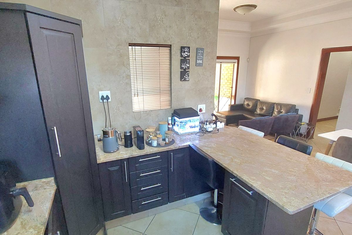 Beautiful, Modern and Move in Ready! - Photo 4