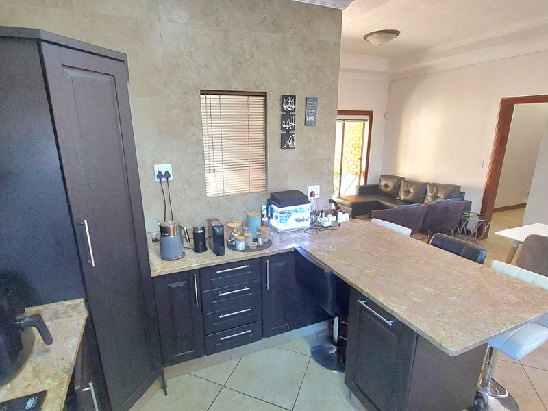 Beautiful, Modern and Move in Ready! - Photo 4