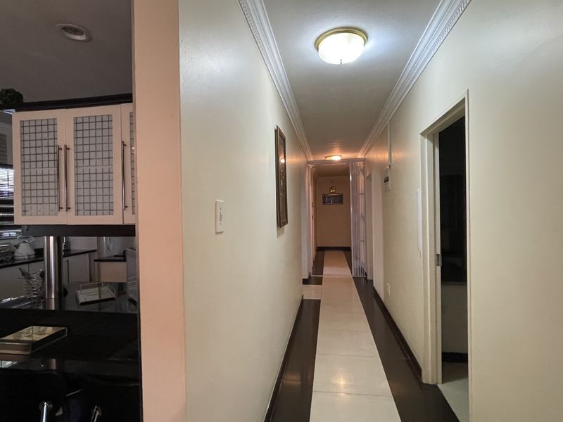 Elegant Family Living in Sought-After Coronet Place - Photo 10