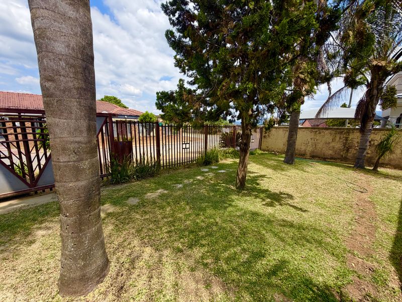 Charming 3-Bedroom Home in Makhado Park, Louis Trichardt. - Photo 4