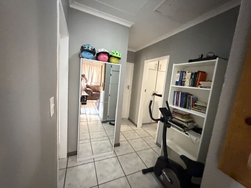 Charming 3-Bedroom Home in Makhado Park, Louis Trichardt. - Photo 7