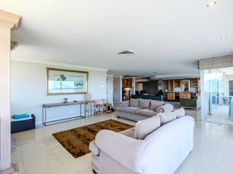 Luxury penthouse with sweeping river & sea views - Photo 8