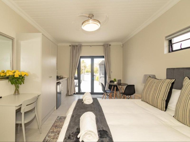 Fully Furnished Student Unit To Rent – Close to UWC - Photo 3