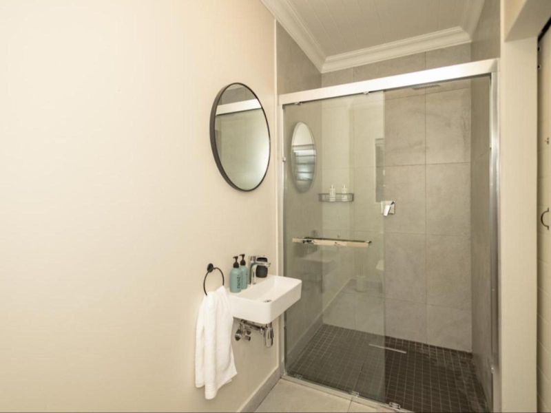 Fully Furnished Student Unit To Rent – Close to UWC - Photo 2