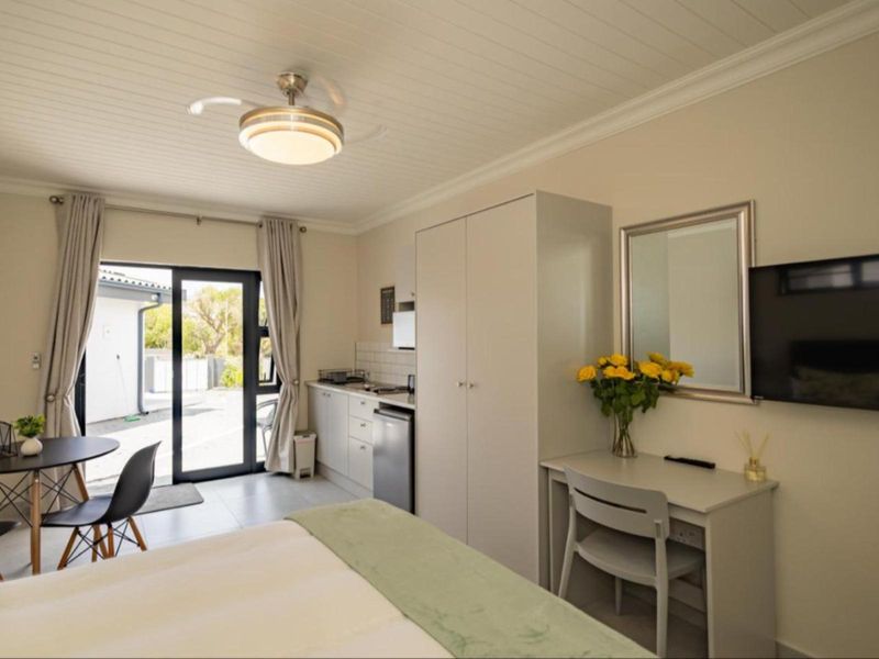 Apartment Rental Monthly In Bellville - Photo 2