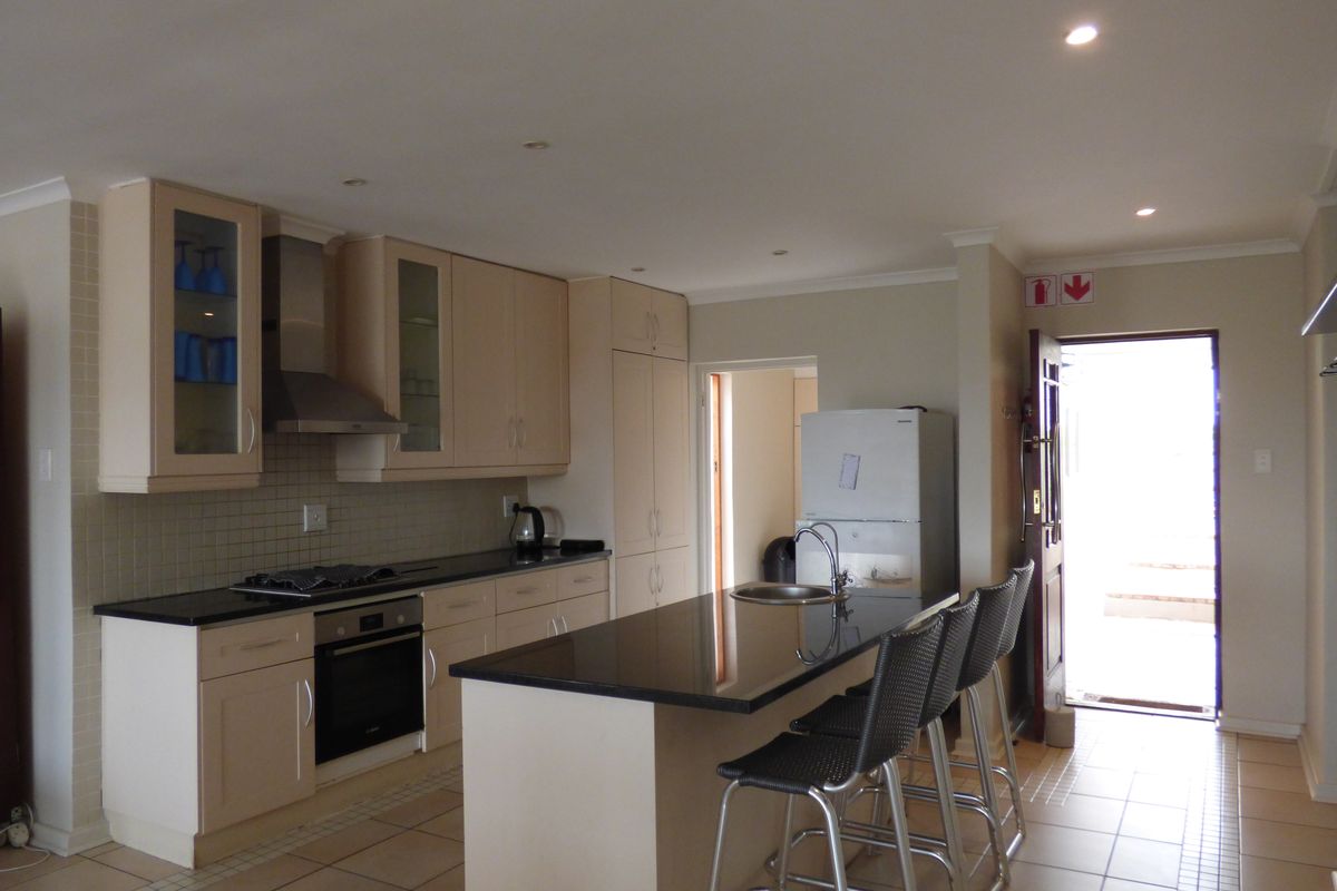 Duplex Rental Monthly In Port Alfred - Photo 2