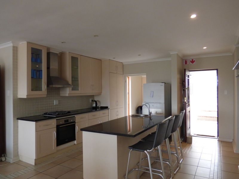 Duplex Rental Monthly In Port Alfred - Photo 2