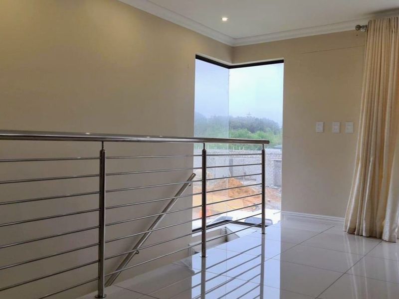 Coral Beach Estate – Exclusive coastal living - 3 bedroom double storey townhouse - R20000 per month - Photo 7