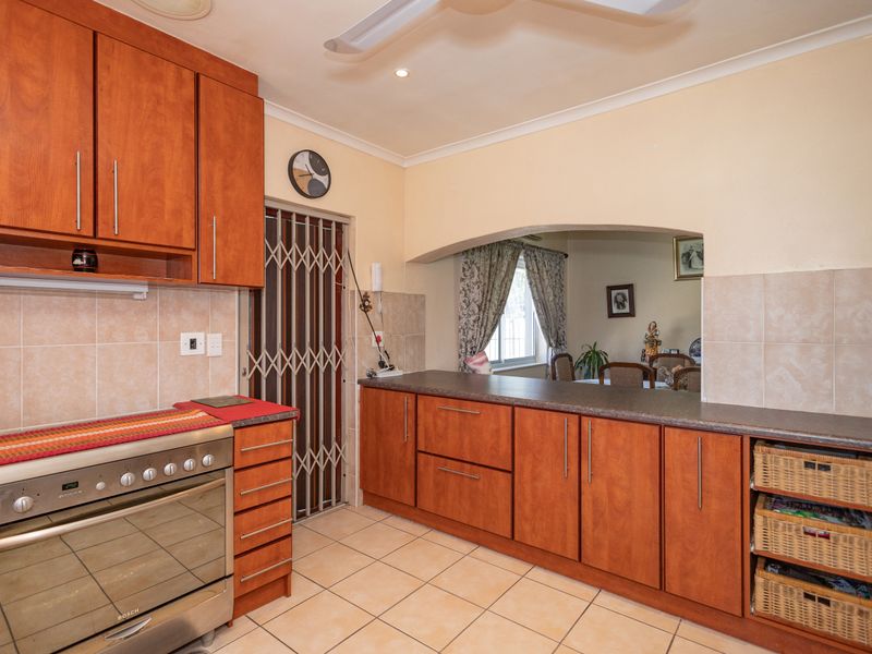 Well-Maintained Free-Standing 3-Bedroom Home in Arauna - Photo 7