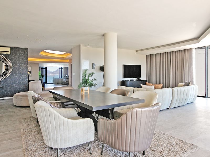Beachfront Penthouse | Bloubergstrand - Photo 6