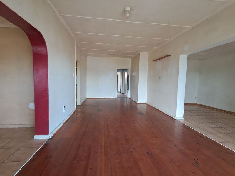 Affordable 3-Bedroom Home Offering Space and Possibility - Photo 6