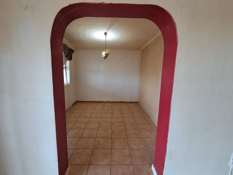 Affordable 3-Bedroom Home Offering Space and Possibility - Photo 7