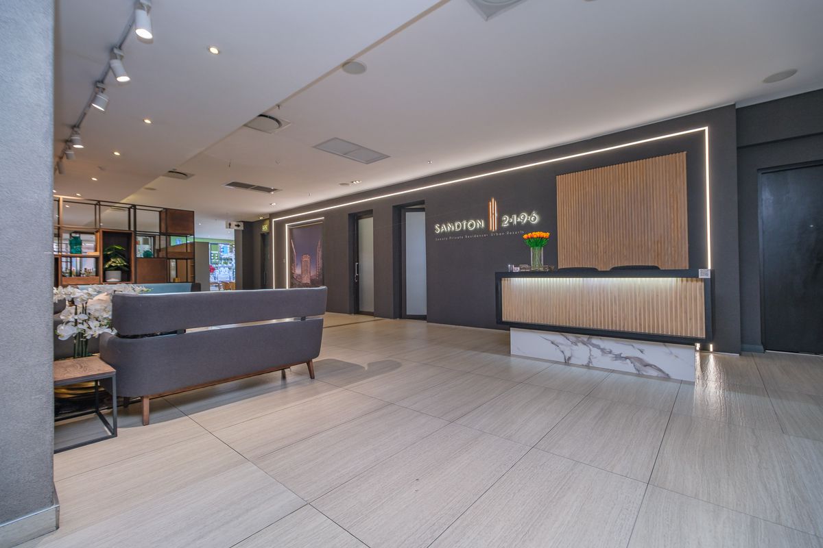 Exquisite 1-Bedroom Luxury Apartment in Sandton Skye – Prime Sandton Location - Photo 4