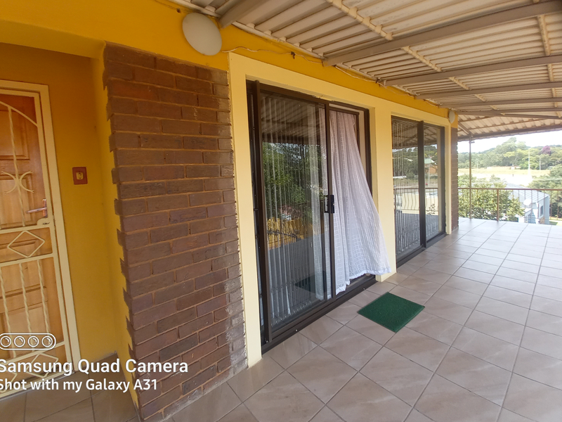 Your Family’s Next Chapter Begins in Waterkloof- Ridge! - Photo 3