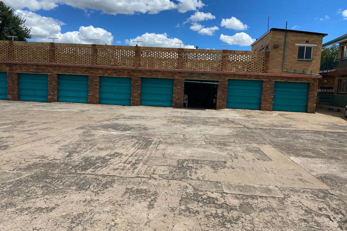 Stunning 2-bedroom apartment in Vanderbijlpark CW 2, perfect for modern living and convenience! - Photo 5