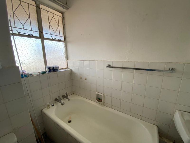 Stunning 2-bedroom apartment in Vanderbijlpark CW 2, perfect for modern living and convenience! - Photo 8