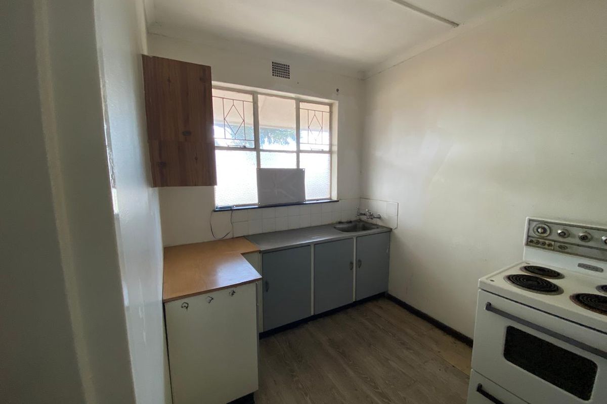 Stunning 2-bedroom apartment in Vanderbijlpark CW 2, perfect for modern living and convenience! - Photo 4