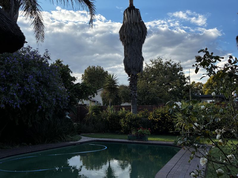 BEST BUY BY FAR Under market value - Photo 6