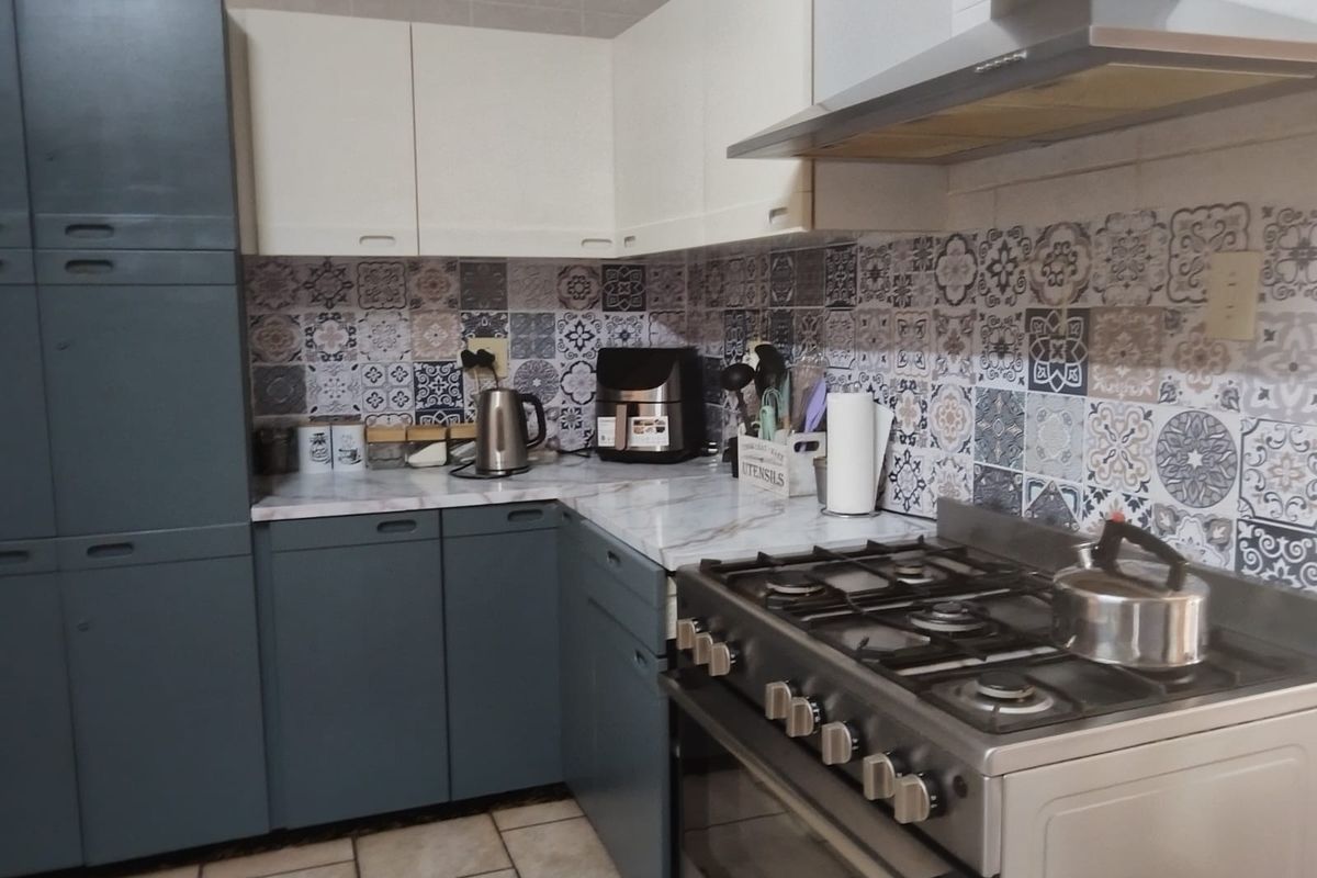 **Discover Your Dream Home in Elandsrand, Brits: A Stunning 4-Bedroom Freehold Awaits!** - Photo 3