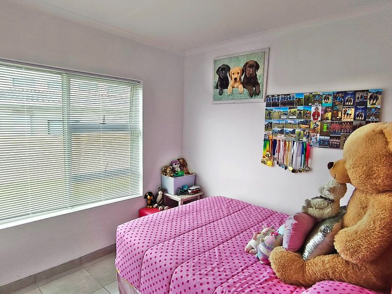 New 3 Bedrooms house Fountains - Photo 9