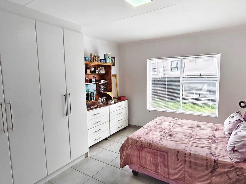 New 3 Bedrooms house Fountains - Photo 7