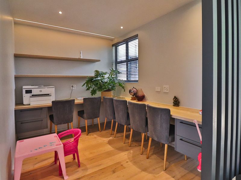 Luxury Double-Storey 4-Bedroom 4.5 Bathroom in  Estate – Modern Family Living at Its Finest - Photo 10