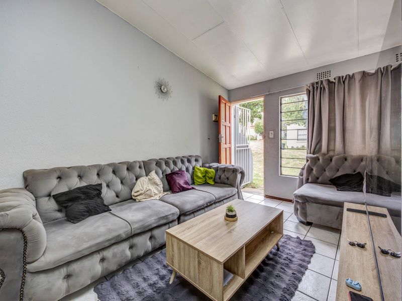 2 Bed, 1 Bath Unit in SS Bridgetown - Photo 5