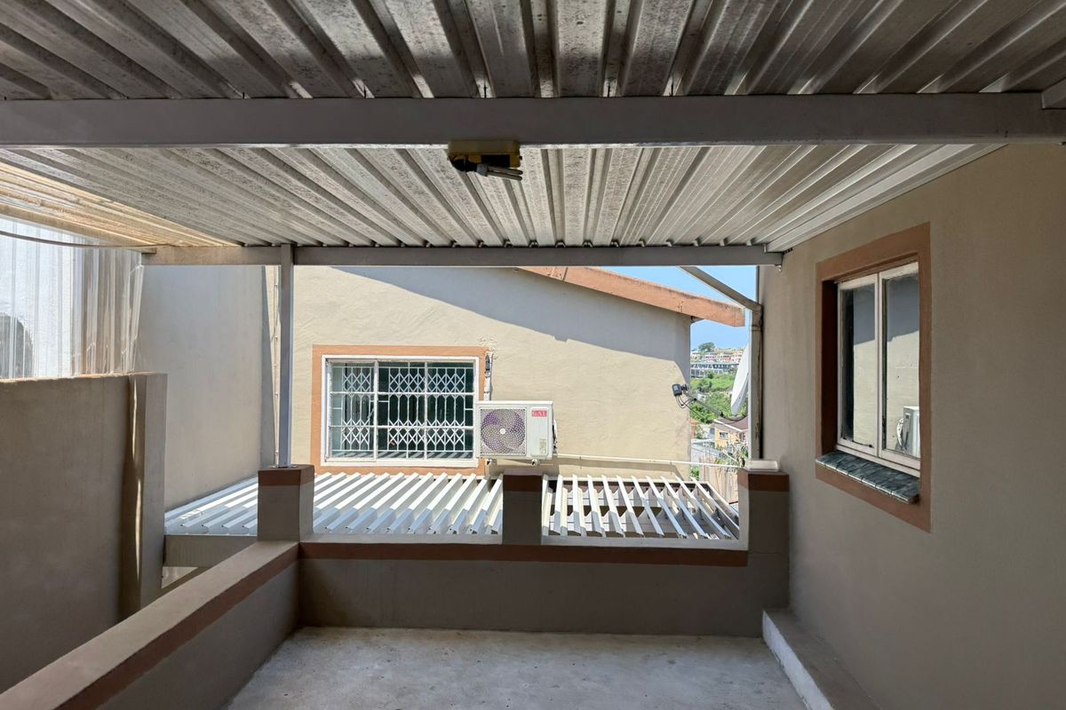 Ideal cosmo family home perfectly positioned and much sought after - Photo 2