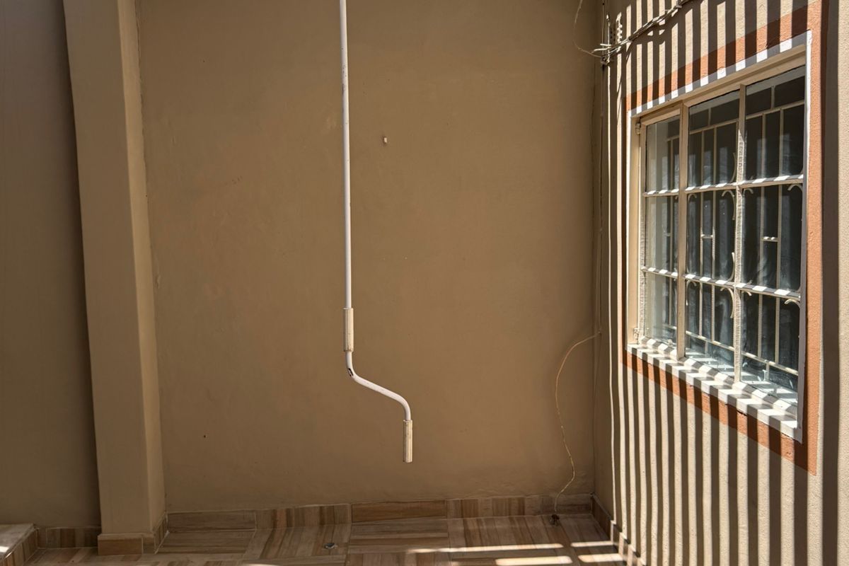 Ideal cosmo family home perfectly positioned and much sought after - Photo 5