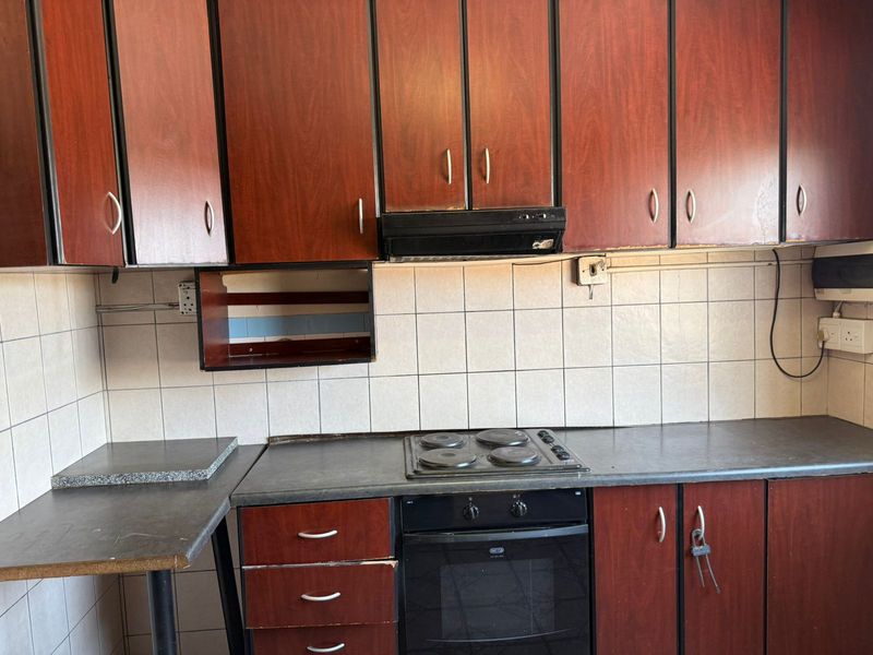 Ideal cosmo family home perfectly positioned and much sought after - Photo 6