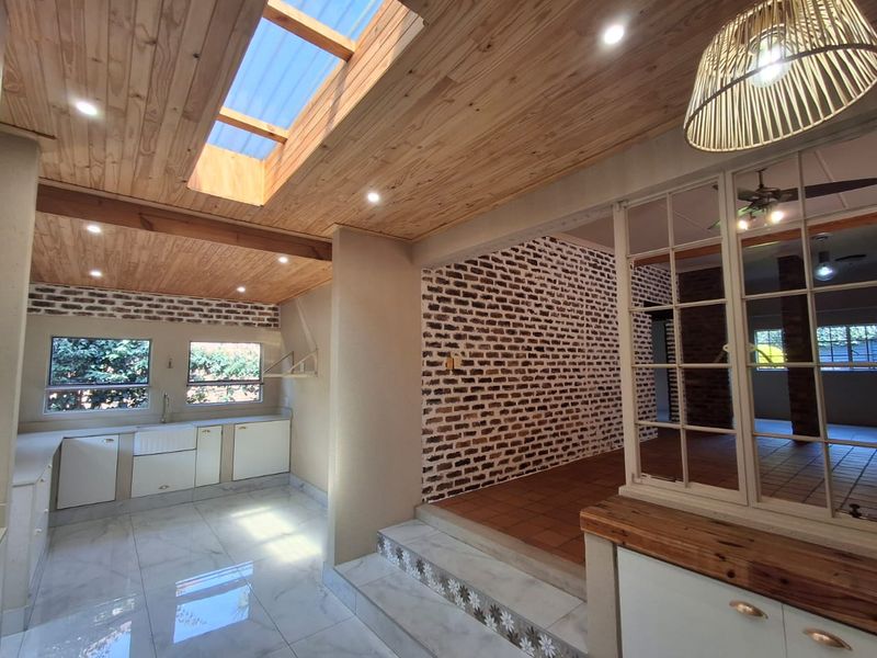 3-Bedroom Townhouse with Garden & Excellent Parking in Ninapark - Photo 3