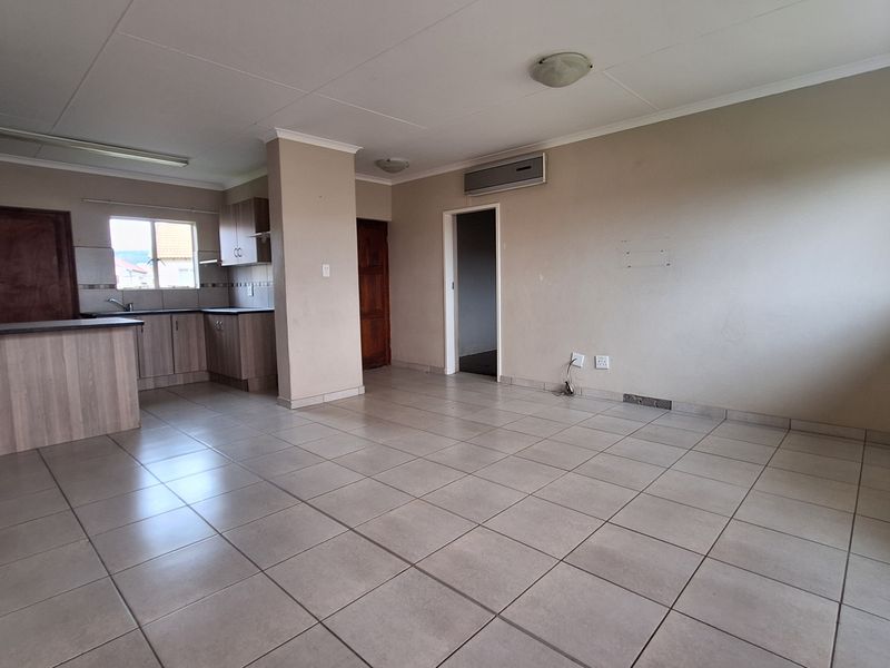 Spacious Family Living with Comfort and Security - Photo 6