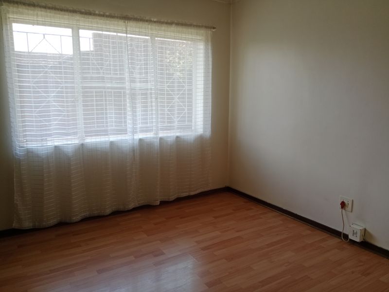 3 Bedroom 2 Bathroom Alberton North Gauteng - Photo 8