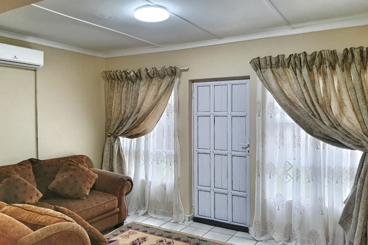 Sophisticated & Secure Corporate Living in Birdswood - Fully Furnished - Photo 4