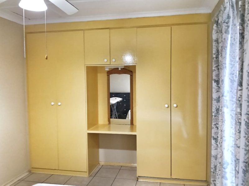 Sophisticated & Secure Corporate Living in Birdswood - Fully Furnished - Photo 6