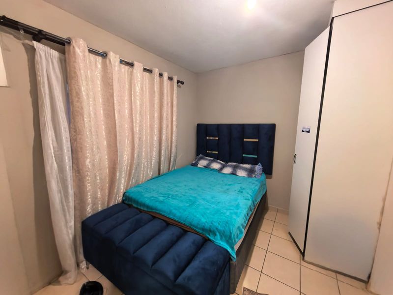 Stunning 3-bedroom apartment in Rustenburg Central, perfect for modern living and convenient access - Photo 10