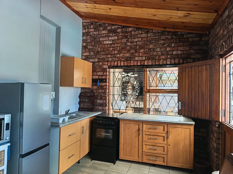 Elegant Victorian Home For Sale! - Photo 9