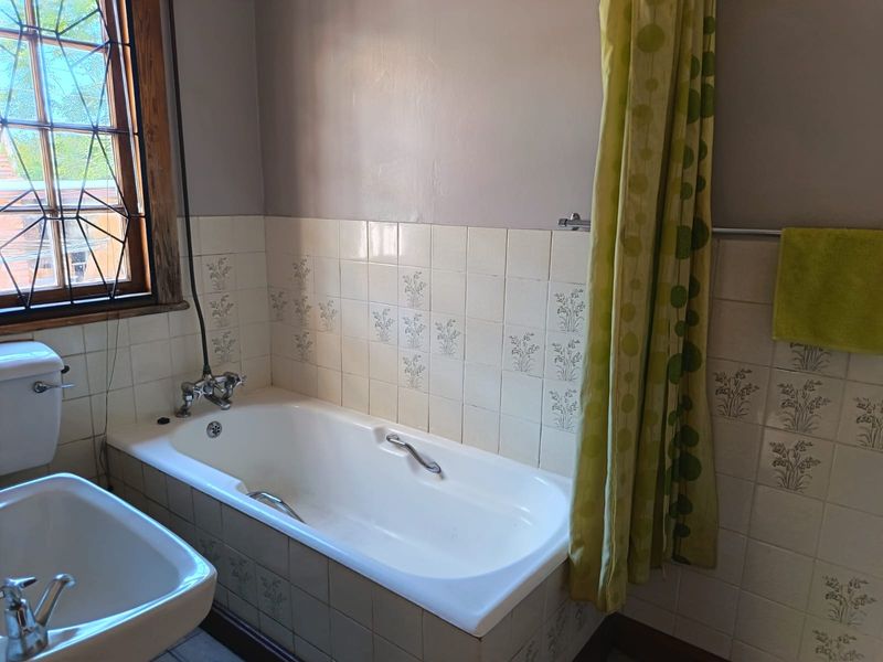 Elegant Victorian Home For Sale! - Photo 8