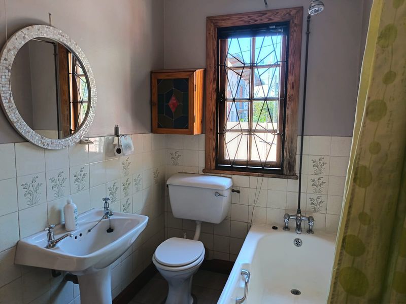 Elegant Victorian Home For Sale! - Photo 7