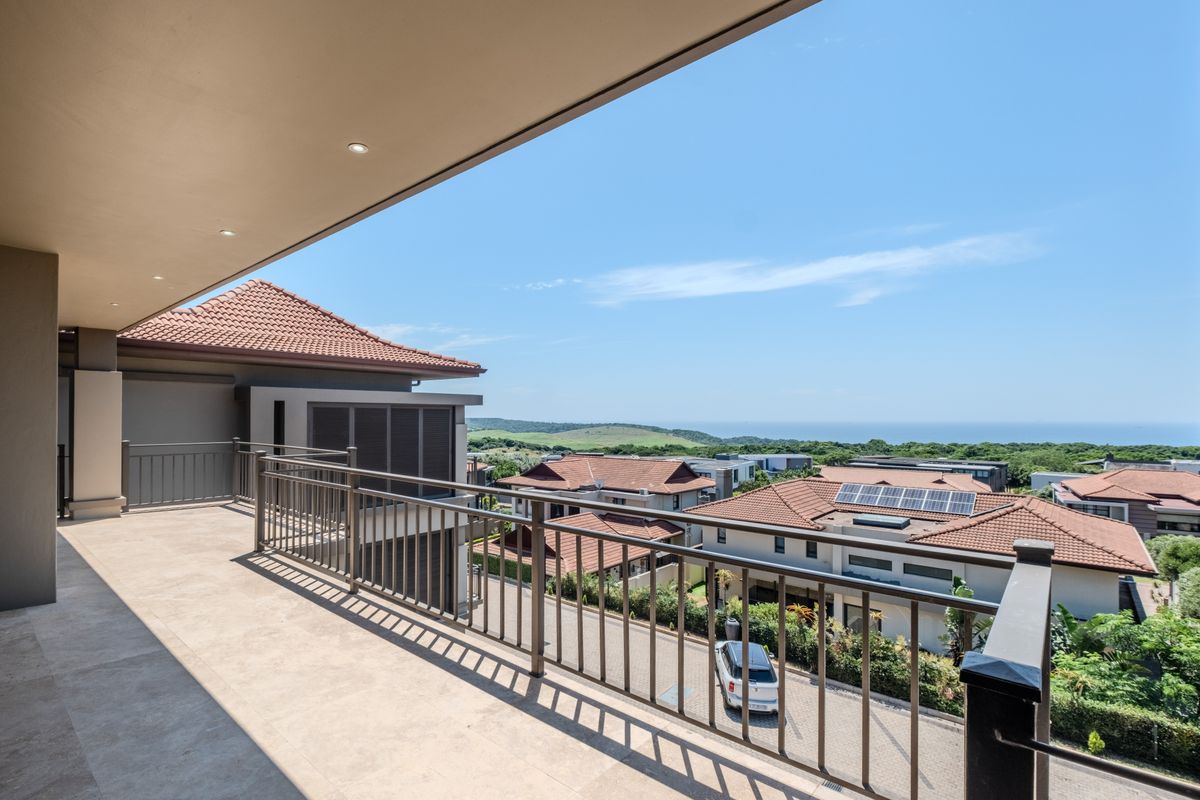 An executive 4 bedroom, 5 bathroom home in secure Izinga Park Estate - Photo 2