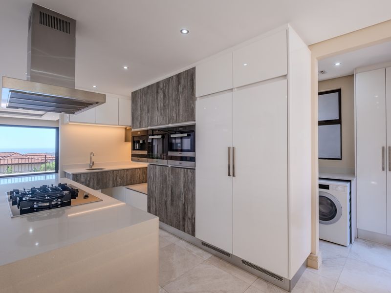 An executive 4 bedroom, 5 bathroom home in secure Izinga Park Estate - Photo 8