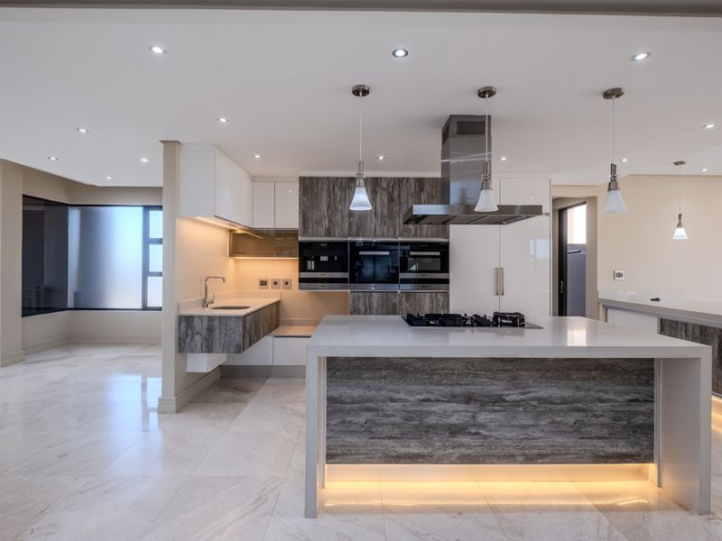 An executive 4 bedroom, 5 bathroom home in secure Izinga Park Estate - Photo 6